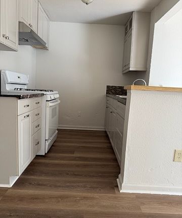 3rd image of 8733 Willis Ave #7