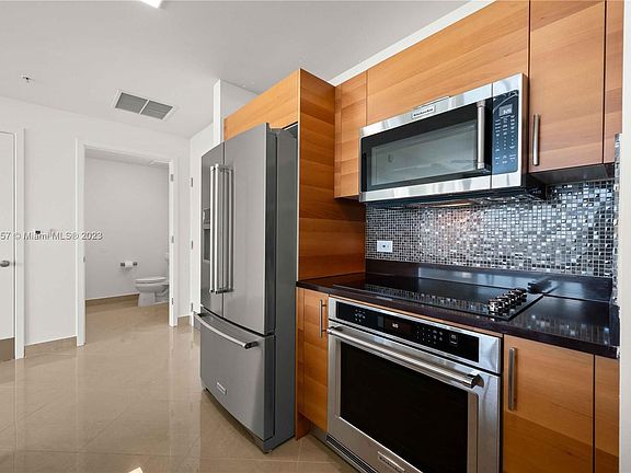 3rd image of 3301 NE 1st Ave APT H2305