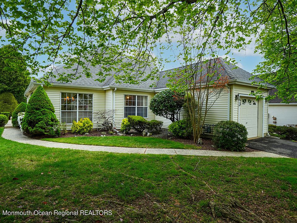 1st image of 93 Pecan Lane