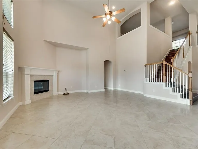434 Teagarden Ct — Photo 12