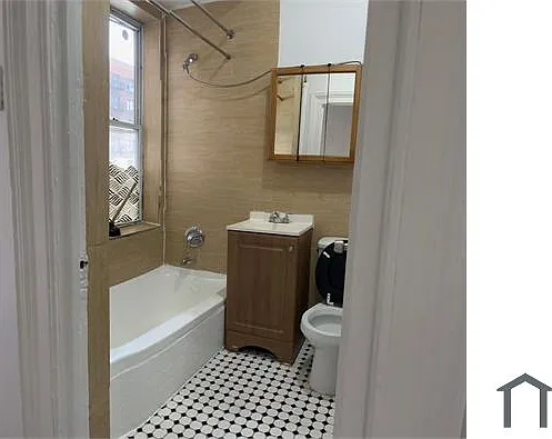 2318 Valentine Ave #2A — Photo 10