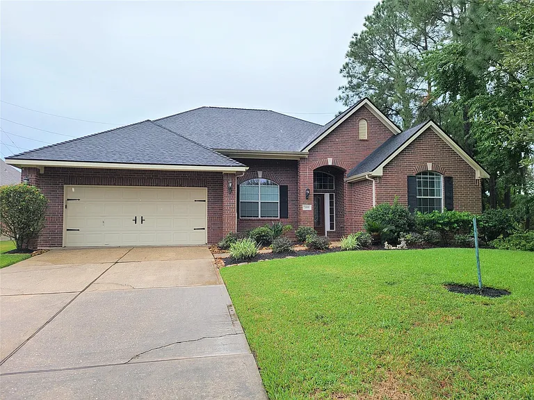 7015 Pinefern Ln — Photo 2