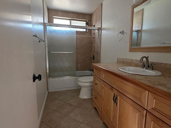 5th image of 2755 Georgia Dr