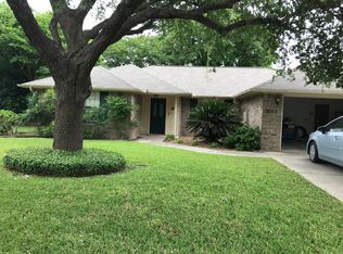 1963 Queen Victoria Dr, New Braunfels, TX 78130