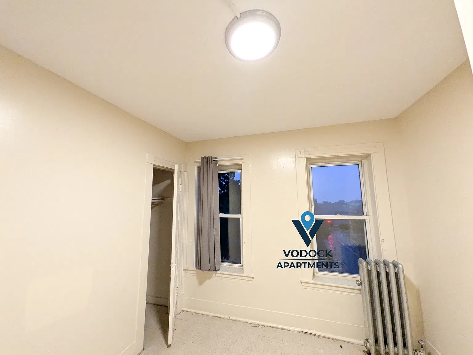 3 bed, 1000 sqft, $1,900 — Photo 3