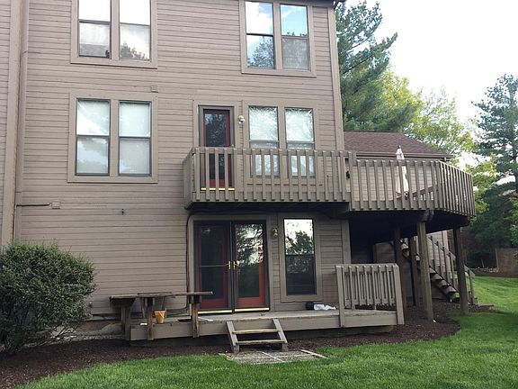 3rd image of 98 Carpenters Rdg #98