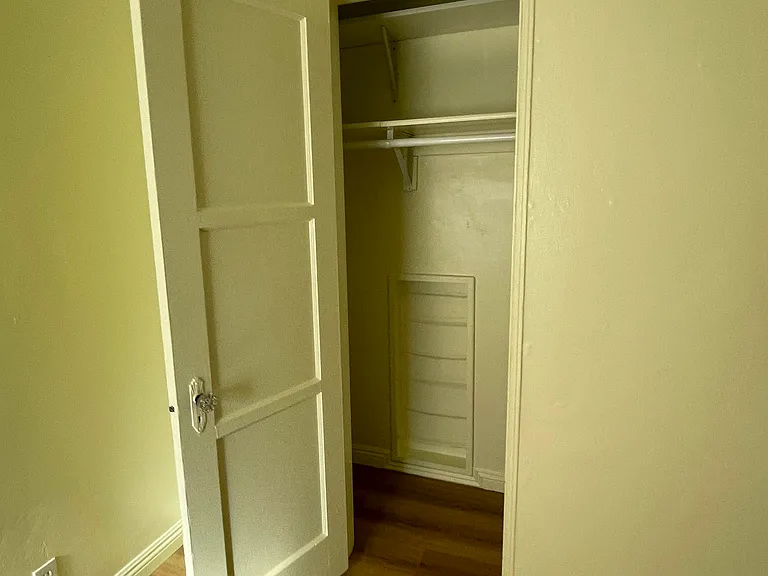 1112 S Chapel Ave — Photo 11