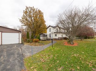 4451 Old Ridge Rd, Williamson, NY 14589