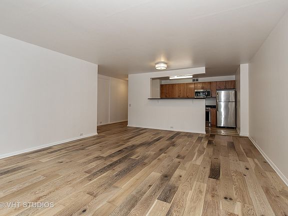 3rd image of 900 N Lake Shore Dr APT 610
