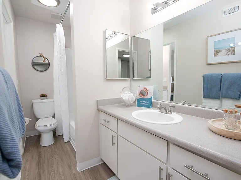 Willow Grove Apartments — Photo 27