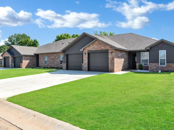 8541 Cedar Oaks Dr #C, Grove, OK 74344