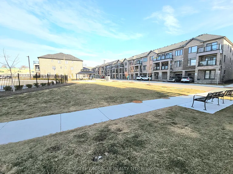 585 Colborne St E — Photo 33