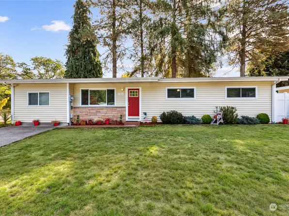 712 Dupont Avenue, Dupont, WA 98327