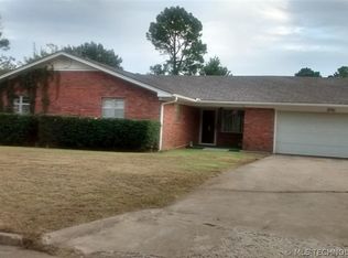 1701 W Maple St, Durant, OK 74701