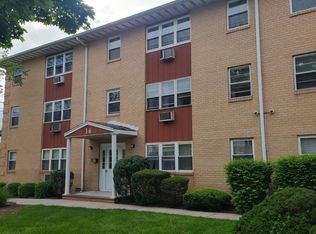 2 Radio Ave APT B2, Secaucus, NJ 07094
