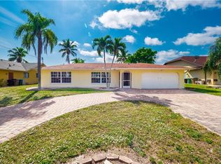 1802 SE 9th Ter, Cape Coral, FL 33990