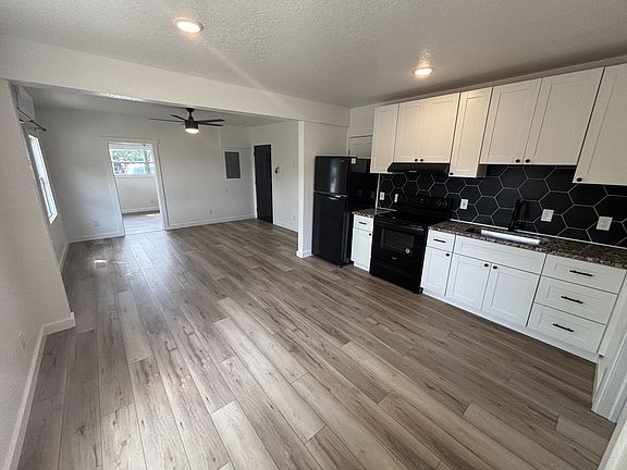 4th image of 150 S Nekoma Ave APT B