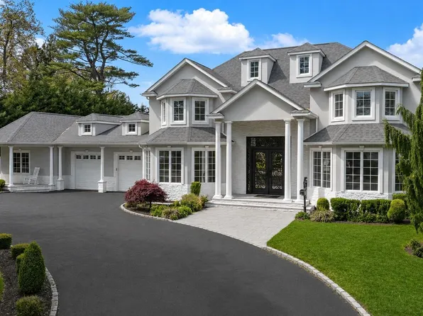 68 Maple Avenue, Bethpage, NY 11714