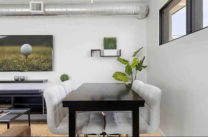 2 bed, 1254 sqft, $3,995 — Photo 3