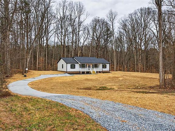 2nd image of 2977 Durant Dr