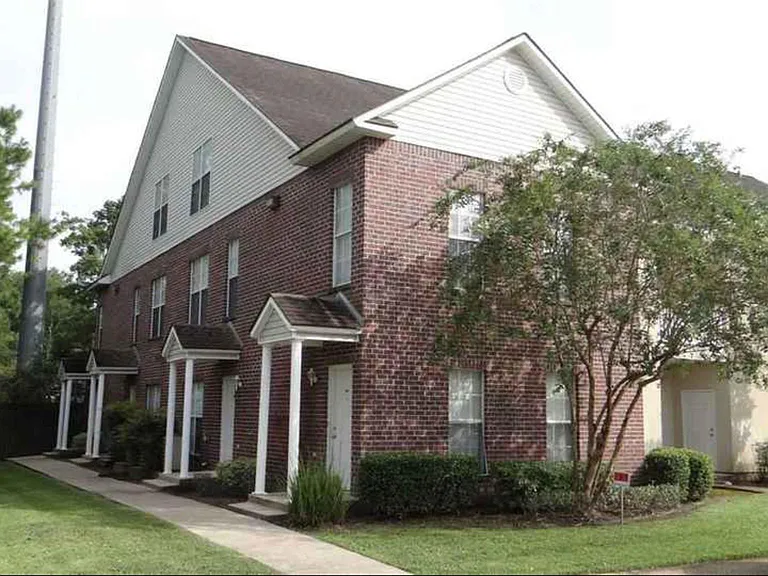 4625 Burbank Dr #508 — Photo 3