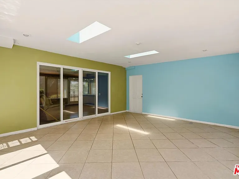 4131 Mantova Dr — Photo 25
