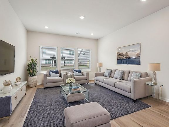 The Gibson floorplan with the Cozy Linen interior package.