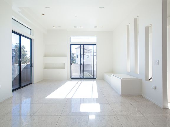 4th image of 8639 Whitworth Dr #105