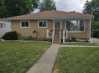 9 Roseview Blvd, Mount Clemens, MI 48043