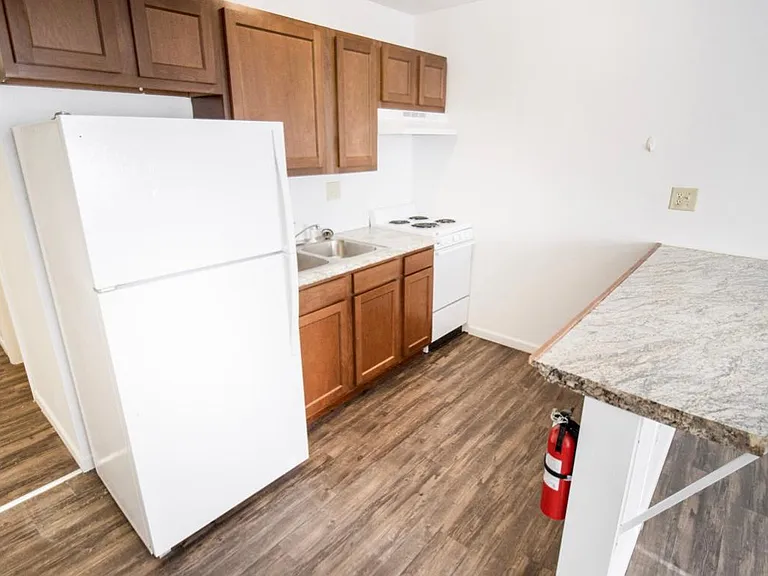 Campus Apartments — Photo 11