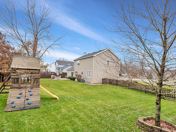 3rd image of 282 Abbeywood Ln