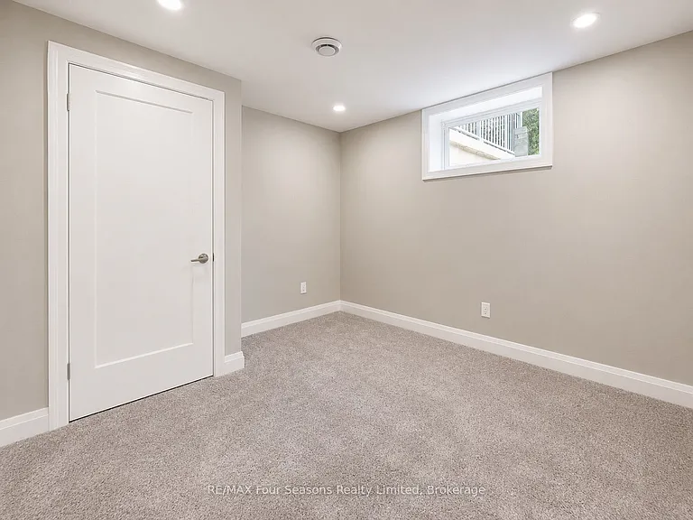 23 Camille Ct — Photo 17