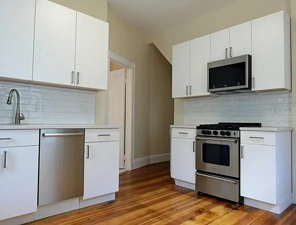 79 Oxford St #1 — Photo 2