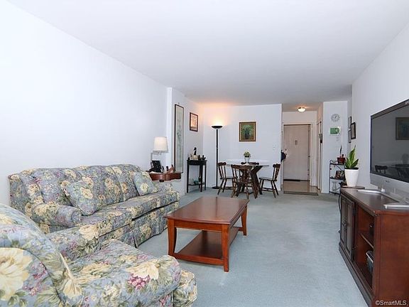4th image of 91 Strawberry Hill Ave APT 1039