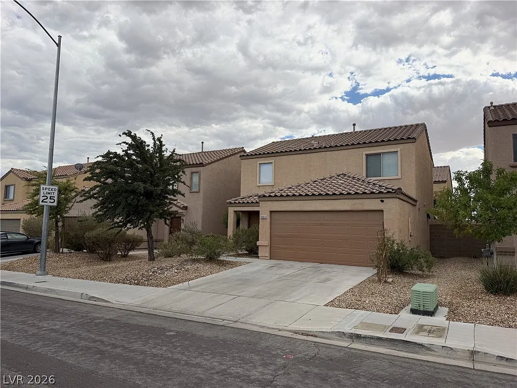 3 bed, 2.5 bath, 1547 sqft, $1,850 — Photo 2
