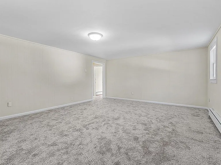 8 Main St #2-R — Photo 9