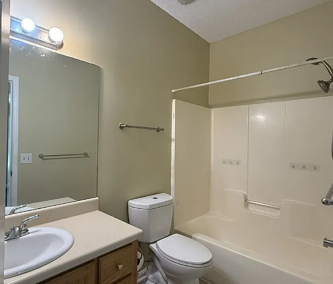 1050 Harry Hagan Rd #2B — Photo 8