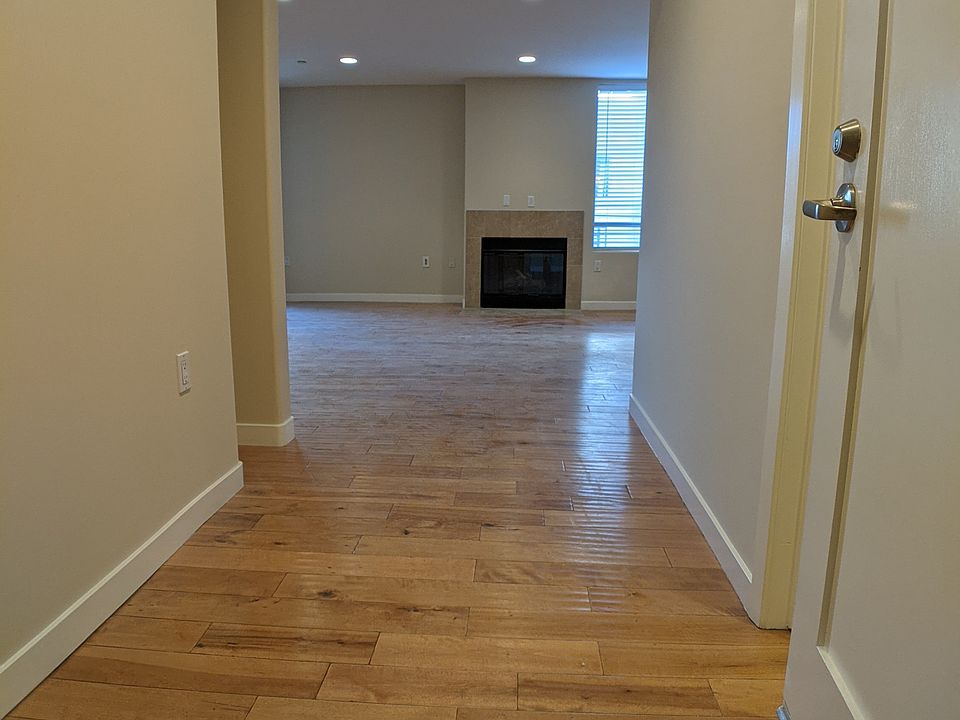 1st image of 5143 White Oak Ave Unit 102