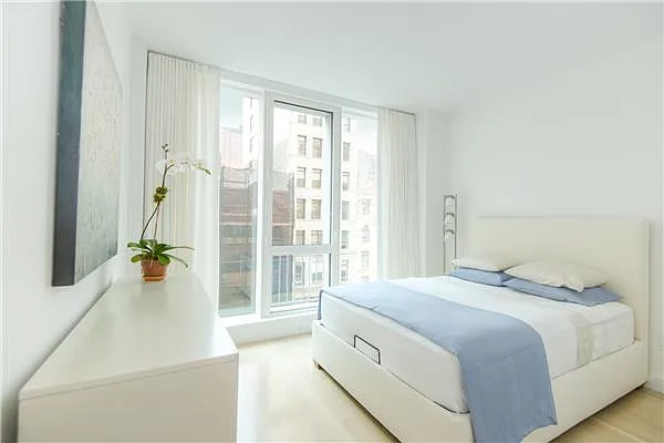 Sold by (Legacy) Elegran | media 21