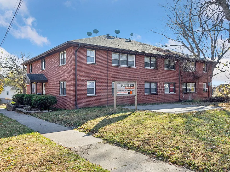 207 Maple Street
