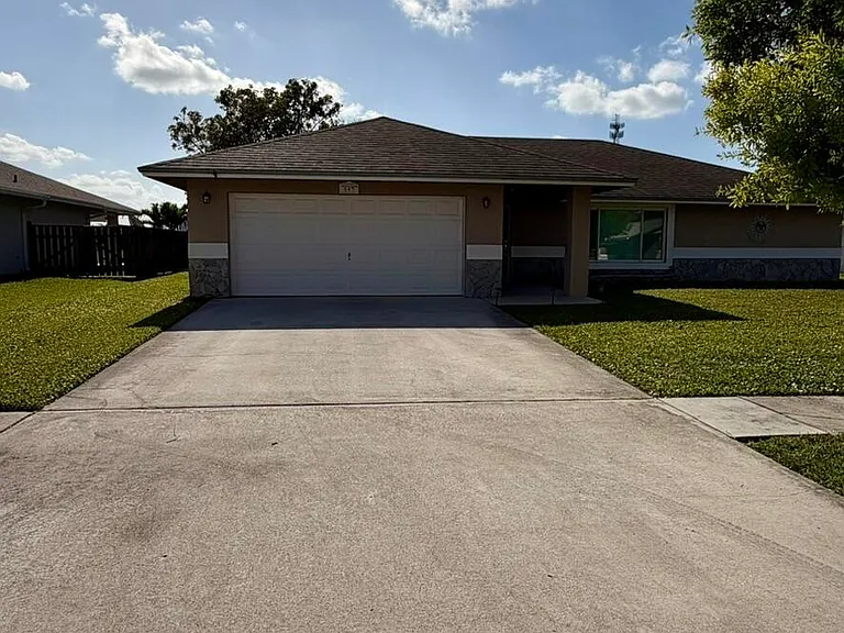 147 Sunflower Cir — Photo 2