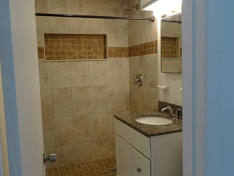 307 W University Blvd — Photo 13