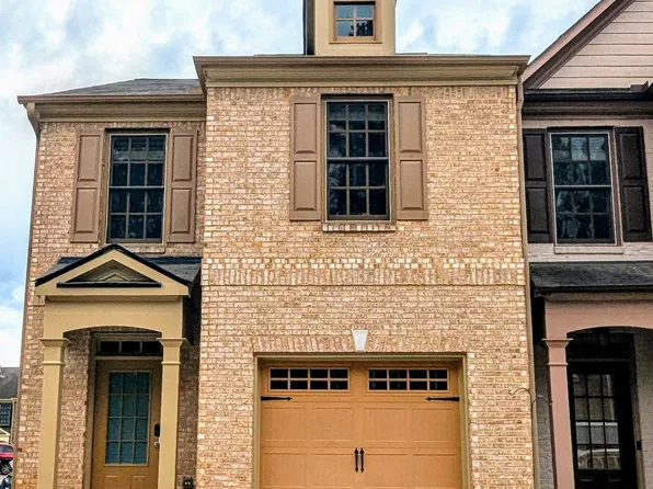 300 Knelston Oak Dr, Suwanee, GA 30024