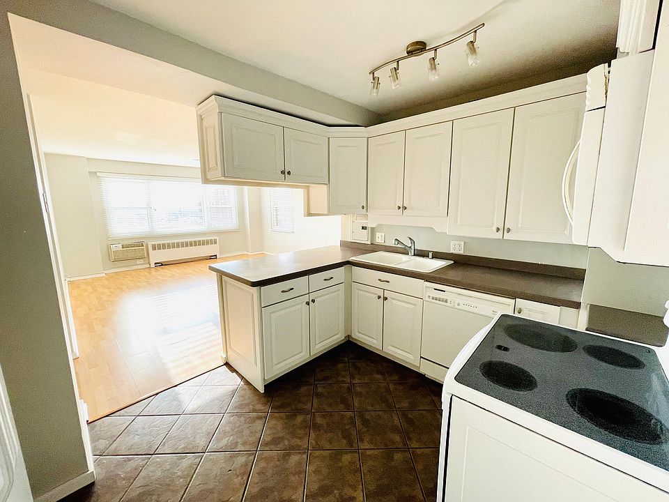 Beautiful bright kitchen with dishwasher