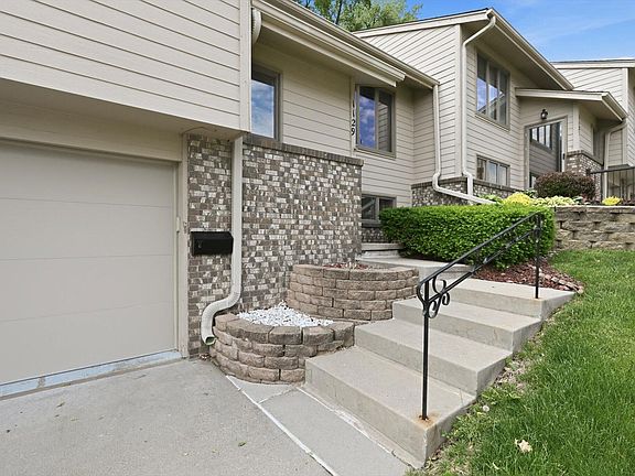 3rd image of 1129 Arbor Ridge Dr