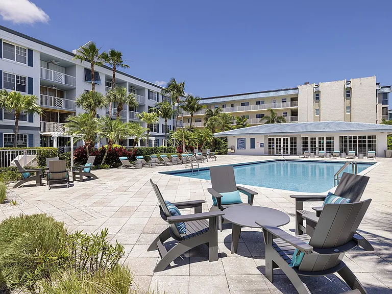 Bermuda Cay — Photo 19