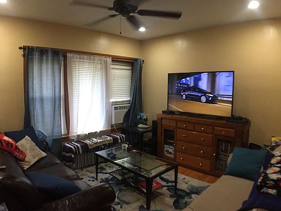 5th image of 4821 W Cornelia Ave