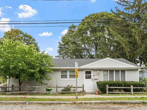 53 Cook St, Lynn, MA 01902
