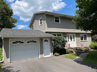 107 Melvin Dr, North Syracuse, NY 13212