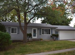 1008 S Gordon Dr, Sioux Falls, SD 57110